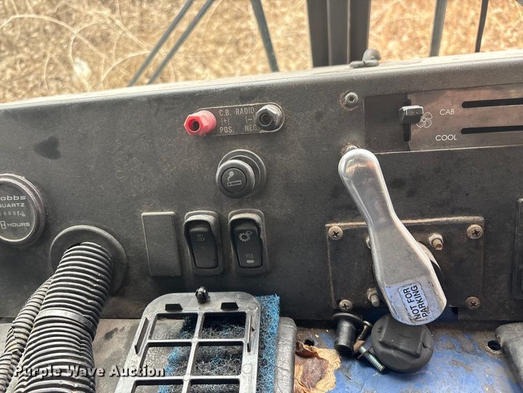 image for item FI0699 2014 Mack LE600 refuse truck