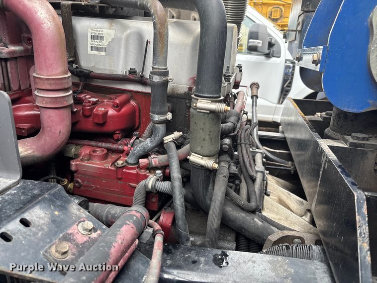 image for item FI0699 2014 Mack LE600 refuse truck