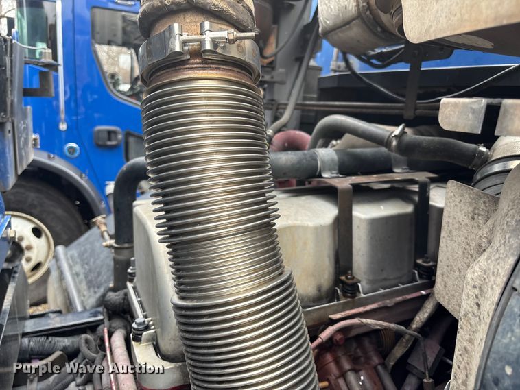 image for item FI0699 2014 Mack LE600 refuse truck