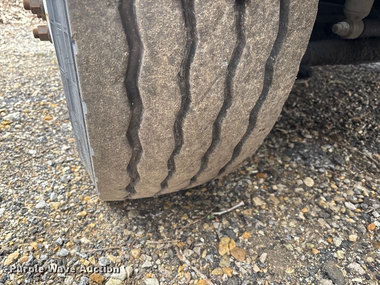 image for item FI0699 2014 Mack LE600 refuse truck