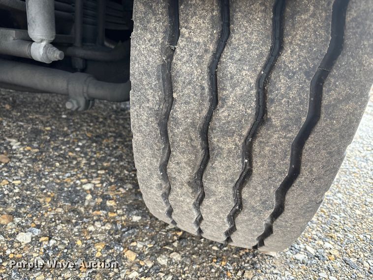 image for item FI0699 2014 Mack LE600 refuse truck