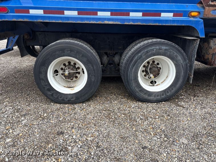 image for item FI0699 2014 Mack LE600 refuse truck