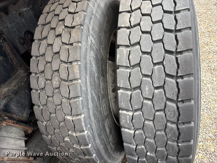 image for item FI0699 2014 Mack LE600 refuse truck