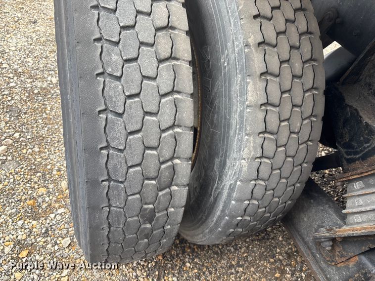 image for item FI0699 2014 Mack LE600 refuse truck