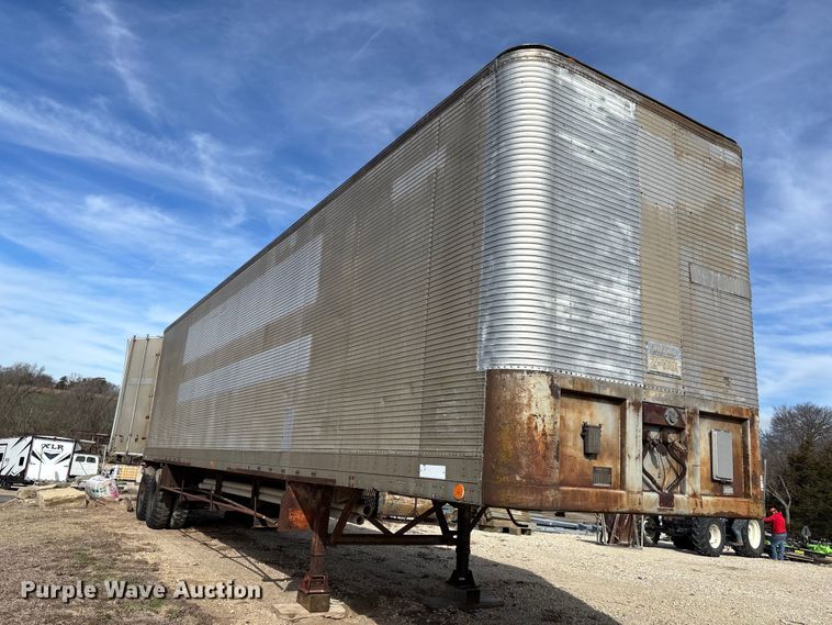 image for item FI0853 1970 Fruehauf FFZ9F240 Z-Van dry van trailer