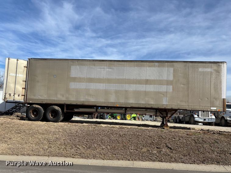 image for item FI0853 1970 Fruehauf FFZ9F240 Z-Van dry van trailer
