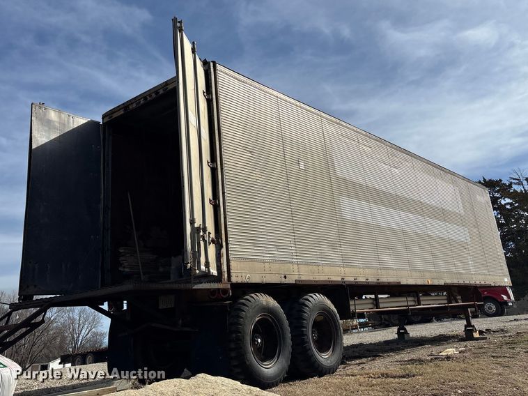image for item FI0853 1970 Fruehauf FFZ9F240 Z-Van dry van trailer
