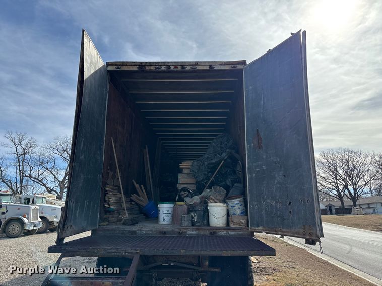 image for item FI0853 1970 Fruehauf FFZ9F240 Z-Van dry van trailer