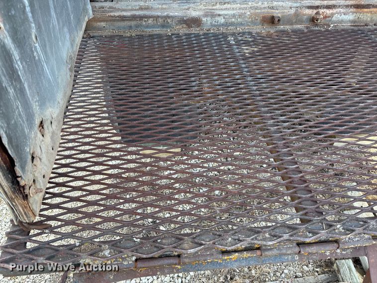 image for item FI0853 1970 Fruehauf FFZ9F240 Z-Van dry van trailer