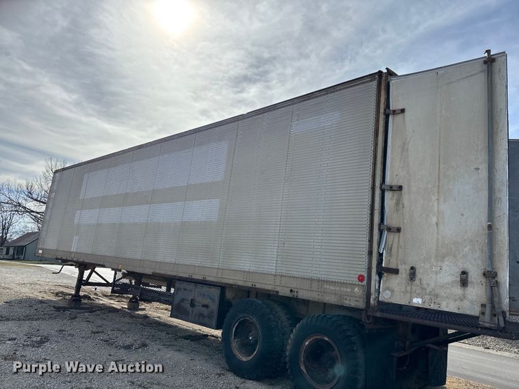 image for item FI0853 1970 Fruehauf FFZ9F240 Z-Van dry van trailer