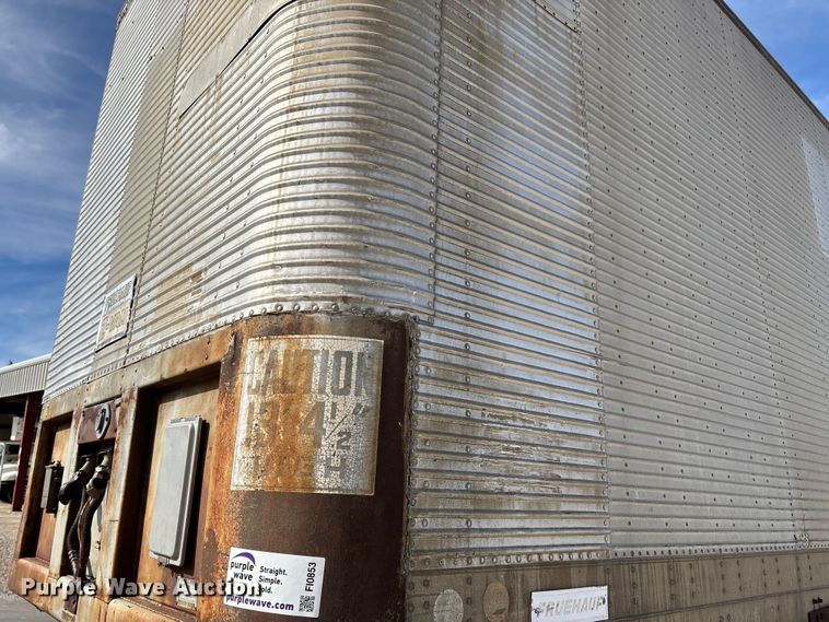 image for item FI0853 1970 Fruehauf FFZ9F240 Z-Van dry van trailer