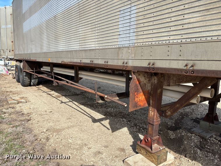 image for item FI0853 1970 Fruehauf FFZ9F240 Z-Van dry van trailer