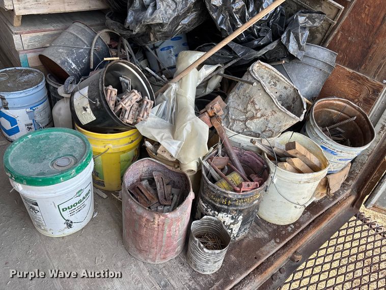 image for item FI0853 1970 Fruehauf FFZ9F240 Z-Van dry van trailer