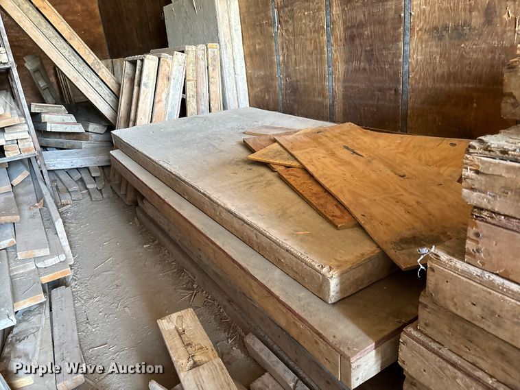 image for item FI0853 1970 Fruehauf FFZ9F240 Z-Van dry van trailer