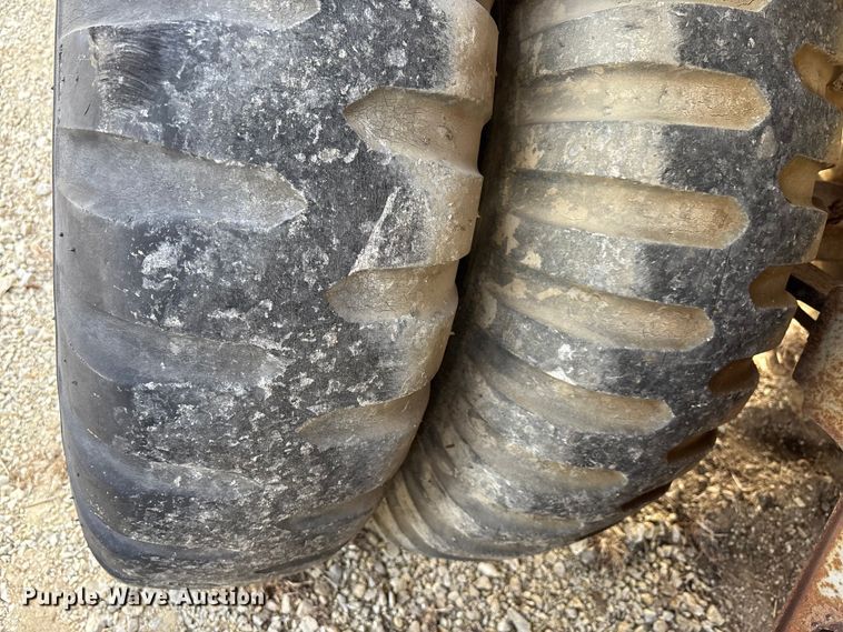 image for item FI0853 1970 Fruehauf FFZ9F240 Z-Van dry van trailer