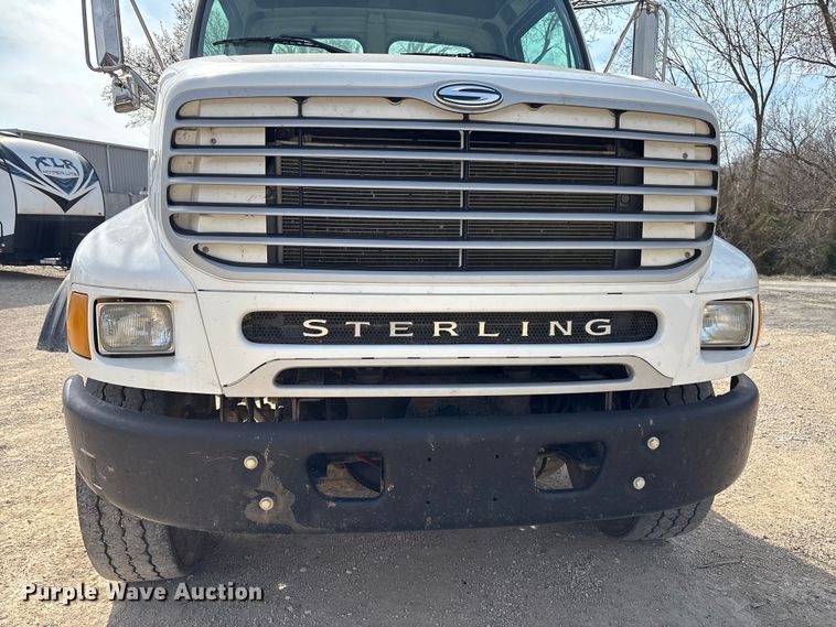 image for item FI0854 2002 Sterling LT8500 semi truck
