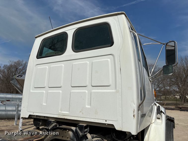 image for item FI0854 2002 Sterling LT8500 semi truck