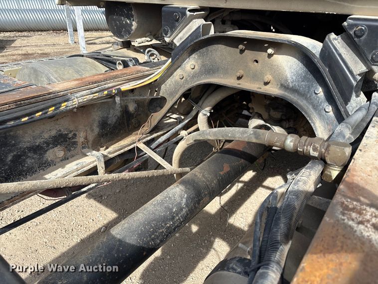 image for item FI0854 2002 Sterling LT8500 semi truck