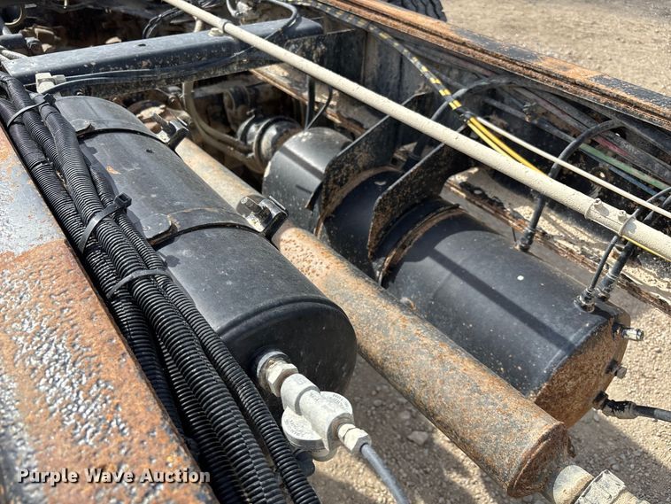 image for item FI0854 2002 Sterling LT8500 semi truck