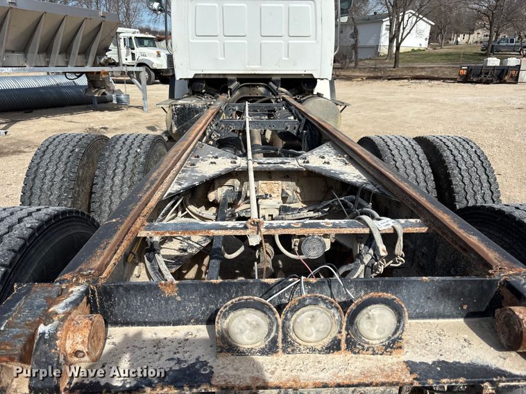 image for item FI0854 2002 Sterling LT8500 semi truck