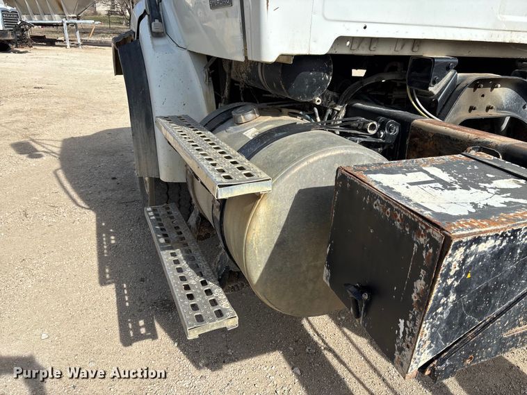 image for item FI0854 2002 Sterling LT8500 semi truck