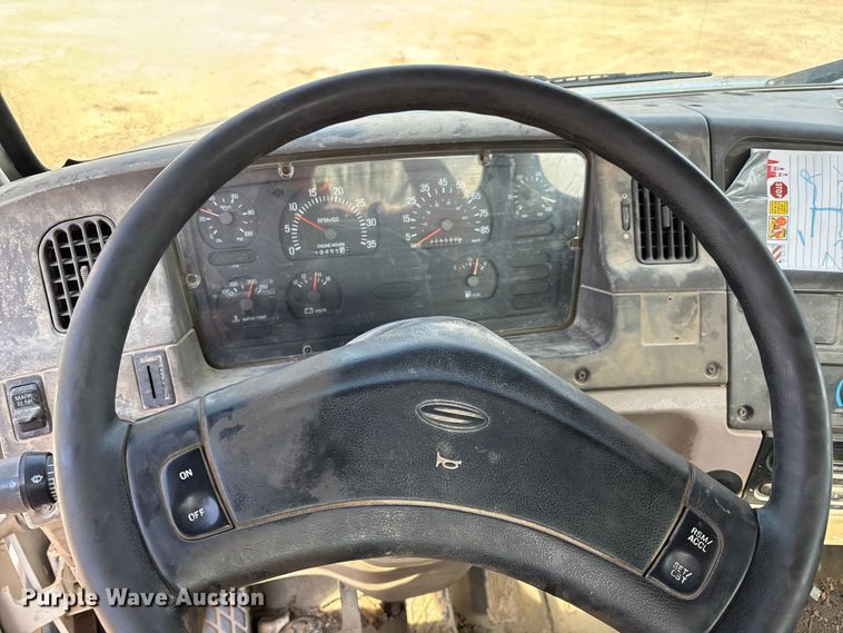 image for item FI0854 2002 Sterling LT8500 semi truck