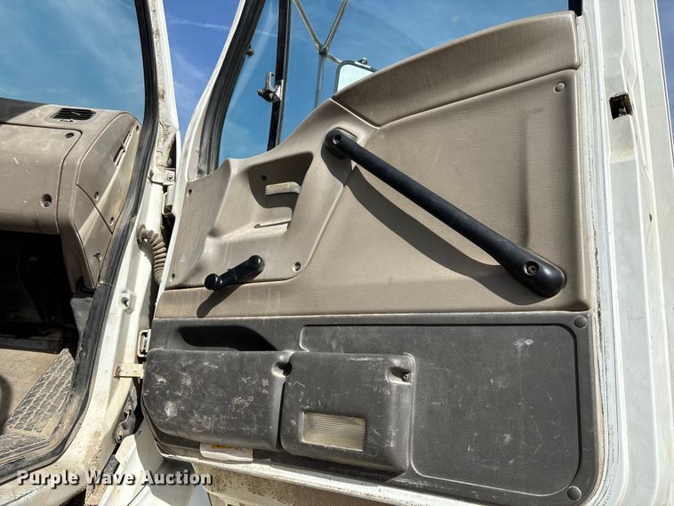 image for item FI0854 2002 Sterling LT8500 semi truck