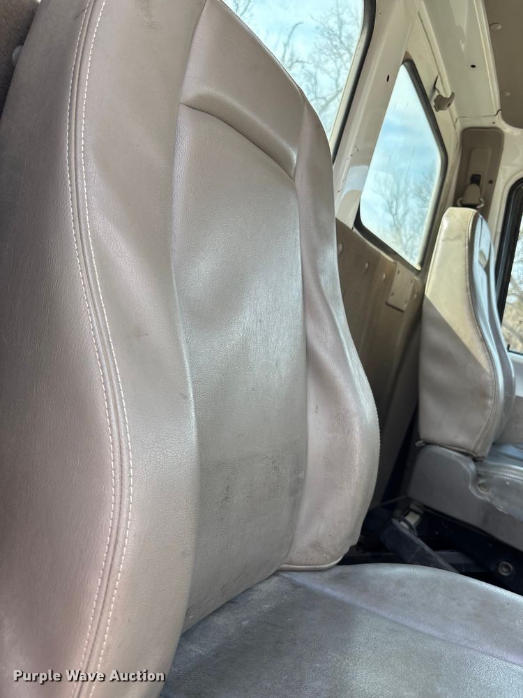 image for item FI0854 2002 Sterling LT8500 semi truck