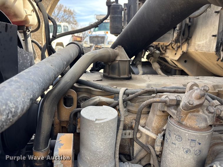 image for item FI0854 2002 Sterling LT8500 semi truck