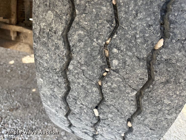 image for item FI0854 2002 Sterling LT8500 semi truck