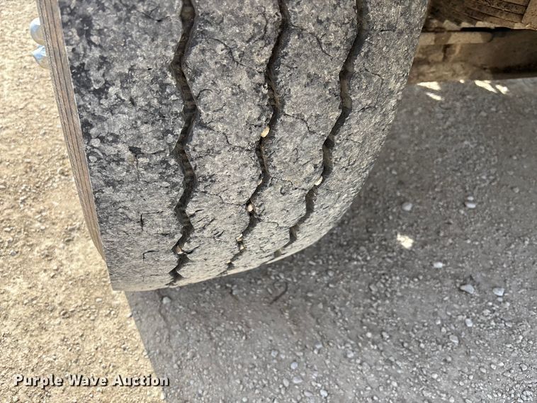 image for item FI0854 2002 Sterling LT8500 semi truck