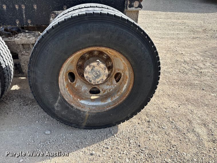 image for item FI0854 2002 Sterling LT8500 semi truck