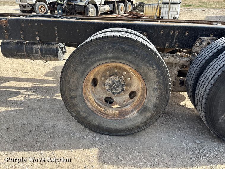 image for item FI0854 2002 Sterling LT8500 semi truck