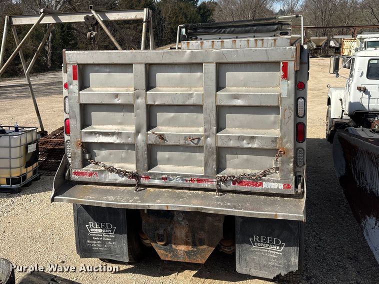 image for item FI0855 2006 International 7600 dump truck