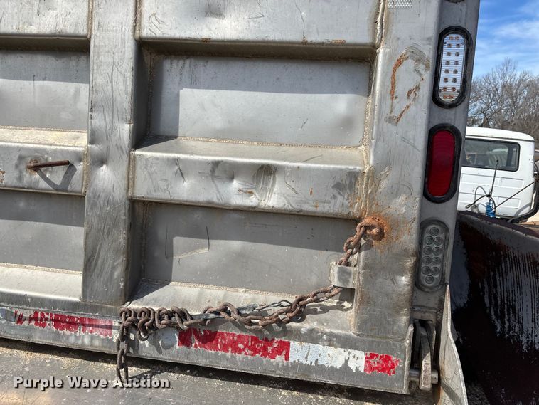 image for item FI0855 2006 International 7600 dump truck