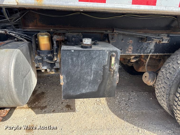 image for item FI0855 2006 International 7600 dump truck