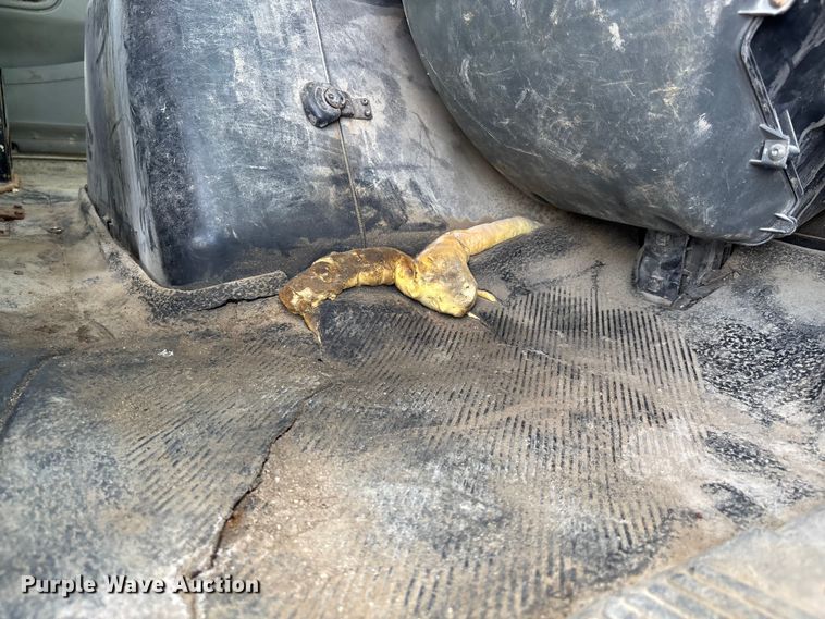 image for item FI0855 2006 International 7600 dump truck