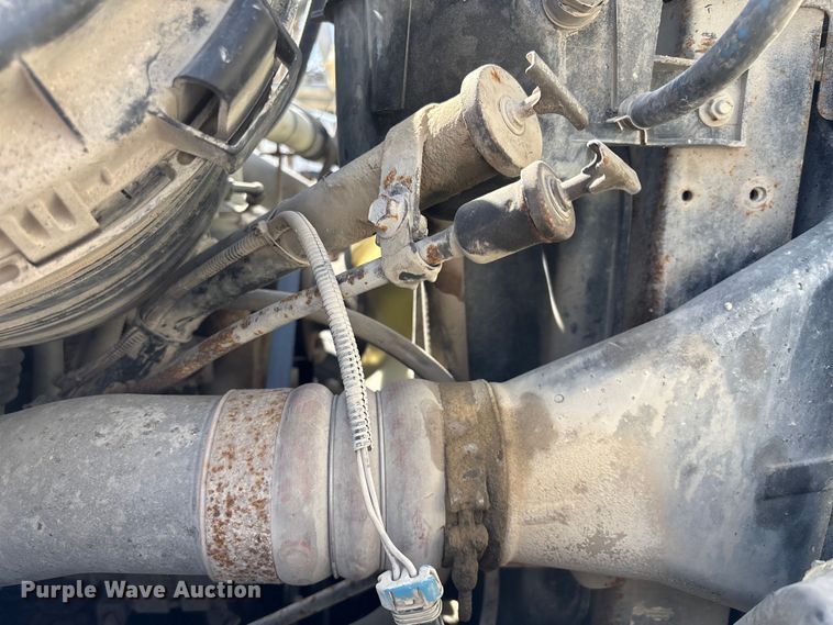 image for item FI0855 2006 International 7600 dump truck