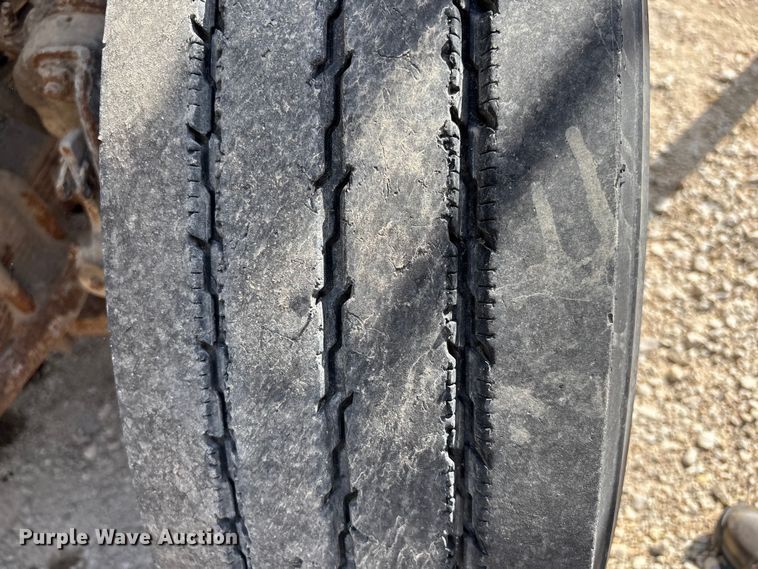 image for item FI0855 2006 International 7600 dump truck