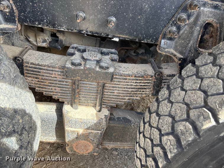 image for item FI0855 2006 International 7600 dump truck