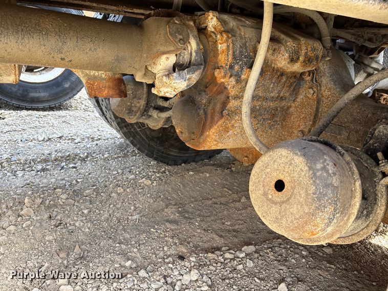 image for item FI0855 2006 International 7600 dump truck