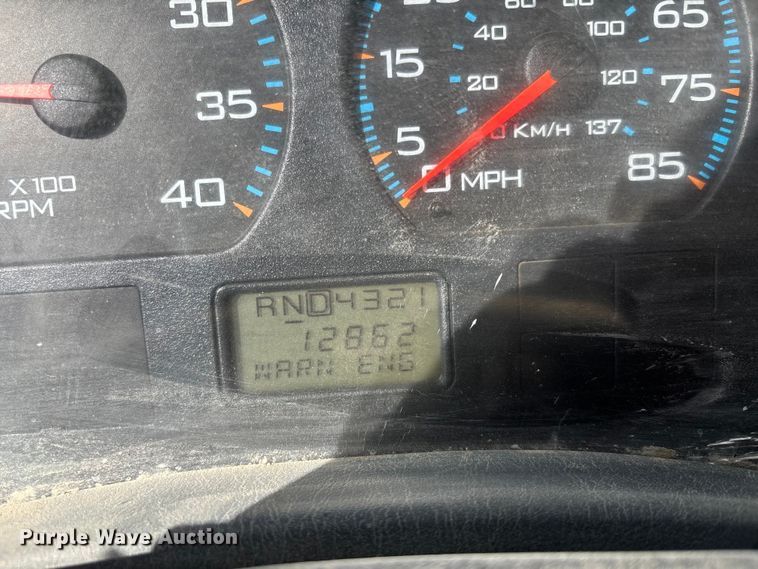 image for item FI0855 2006 International 7600 dump truck