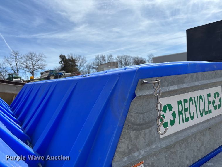 image for item FI0857 2017 Alley Cat 17018  recycling trailer