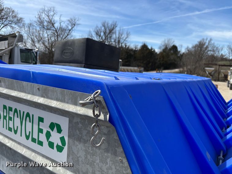 image for item FI0857 2017 Alley Cat 17018  recycling trailer