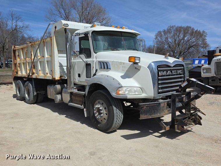 image for item FI0858 2012 Mack GU813 dump truck