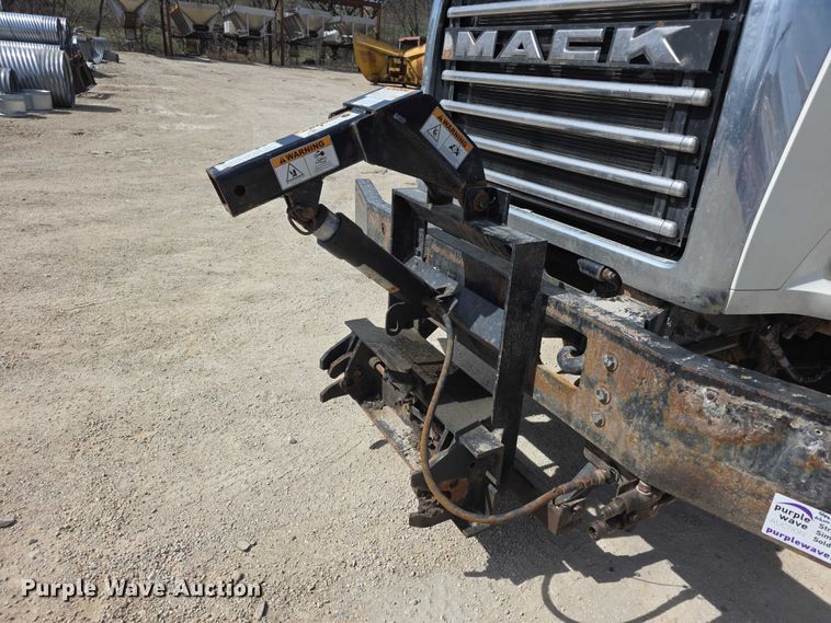 image for item FI0858 2012 Mack GU813 dump truck
