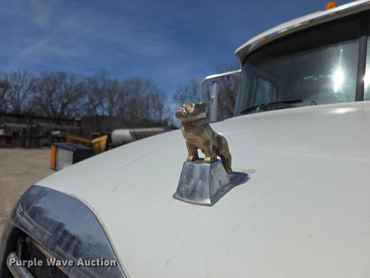 image for item FI0858 2012 Mack GU813 dump truck