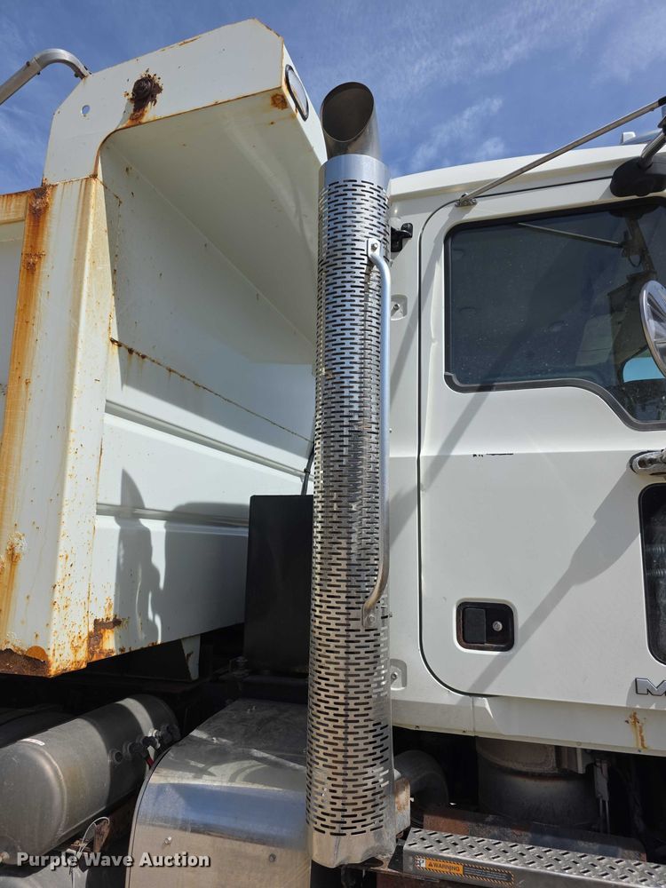 image for item FI0858 2012 Mack GU813 dump truck