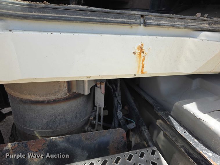 image for item FI0858 2012 Mack GU813 dump truck