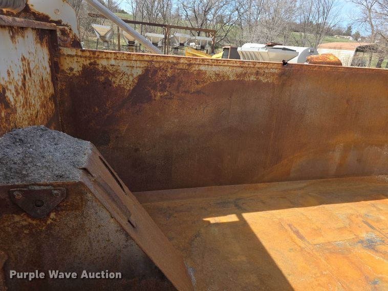 image for item FI0858 2012 Mack GU813 dump truck